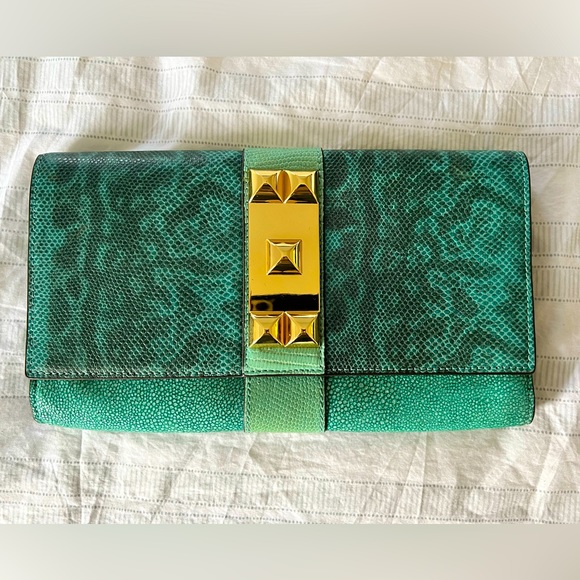 Vince Camuto Clutch - Picture 1 of 6